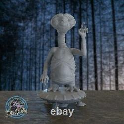 E. T. Extraterrestrial 13.2 Figure Custom Resin Model Kit DIY Paint Statue